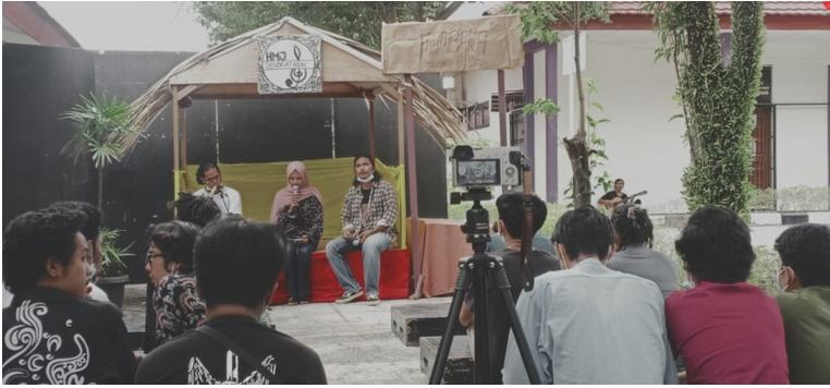 Diskusi Sore HMJ Sendaratasik ‘Mambaka’ Kato dalam Adat Minangkabau