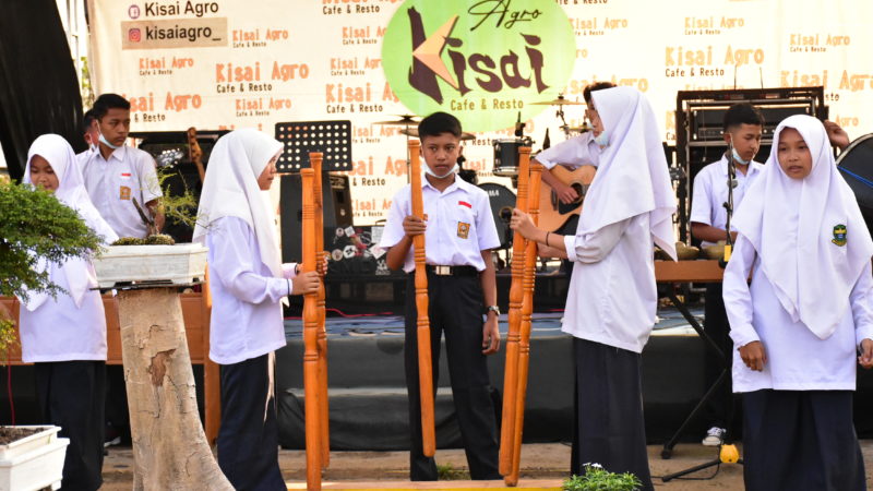Musisi SENDRATASIK UNP Akan Berkolaborasi dengan Siswa SMP di Payakumbuh Memainkan Kesenian Sikatuntuang