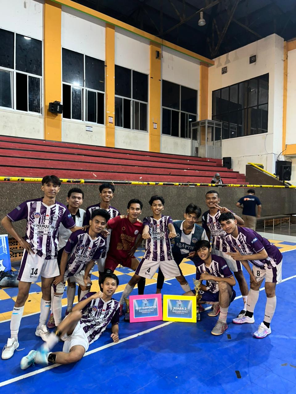 Himpunan Mahasiswa Departemen (HMD) Sendratasik menoreh prestasi Juara II dan Best Supporter pada Tournamen Futsal